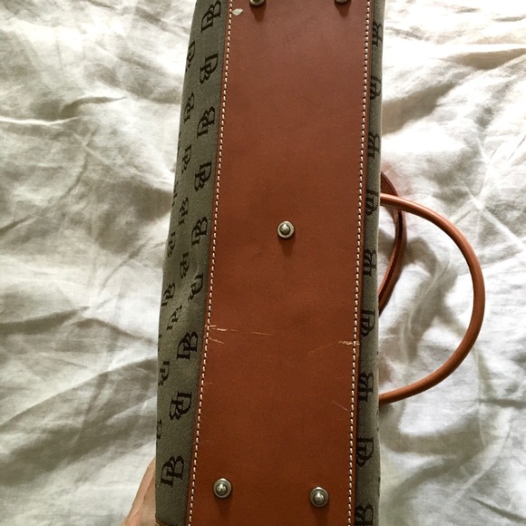 Dooney and Bourke Tan Shoulder Bag - Picture 3 of 7